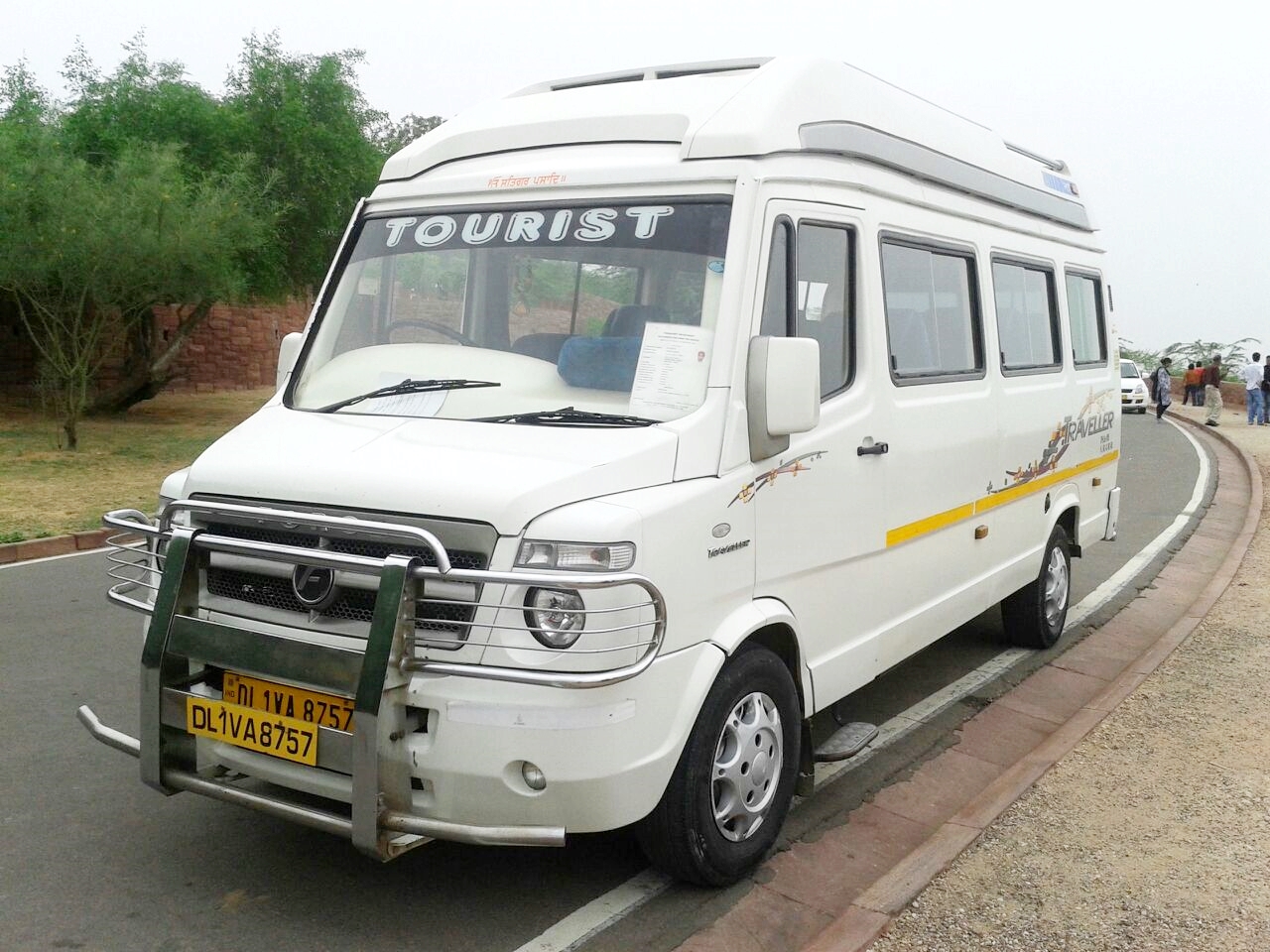 tempo traveller pictures